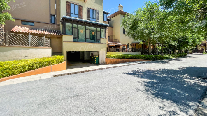 孔雀城六期颂春园外景图