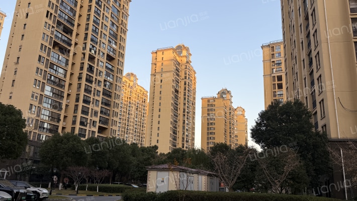 鼎基丽湾域北区外景图