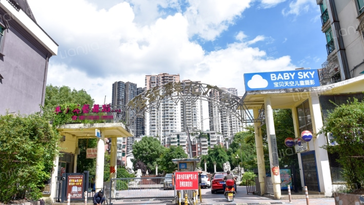 榕筑鲜花广场外景图