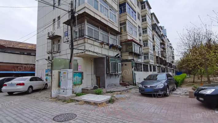 天津美术学院家属楼外景图