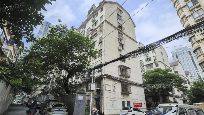 市一建宿舍外景图