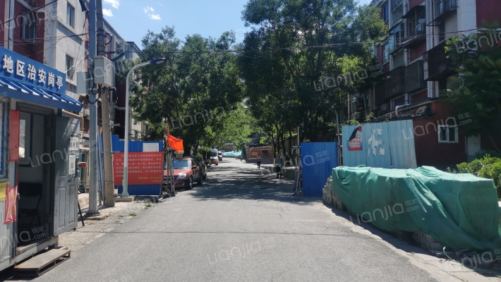 东风北里外景图