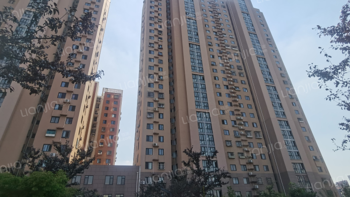 河畔家园外景图