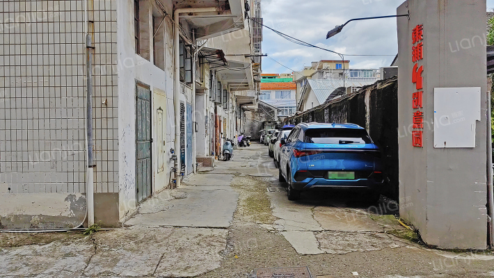 粮食管理所宿舍外景图