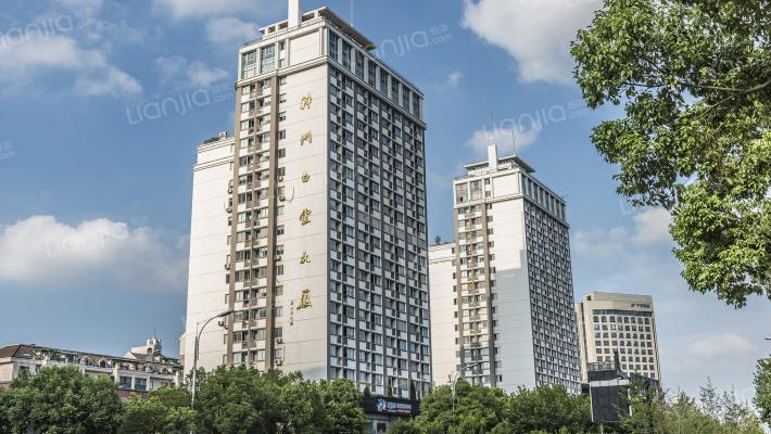 白云大厦外景图