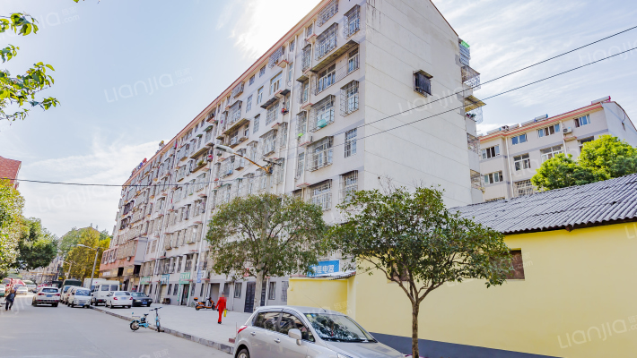 梅园小区外景图