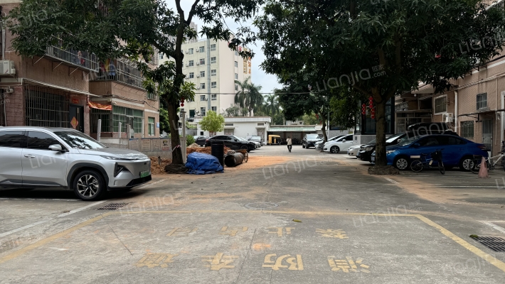 农机综合大楼外景图