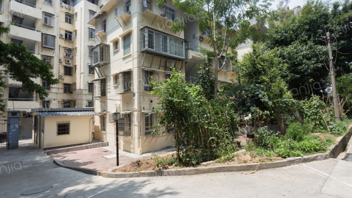 莲前水务集团宿舍外景图