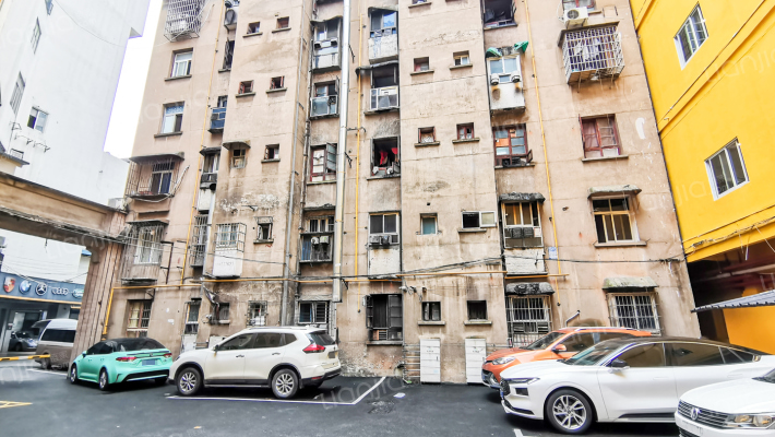 医疗器械有限公司宿舍外景图