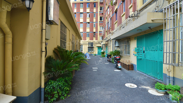 沪松路7弄外景图