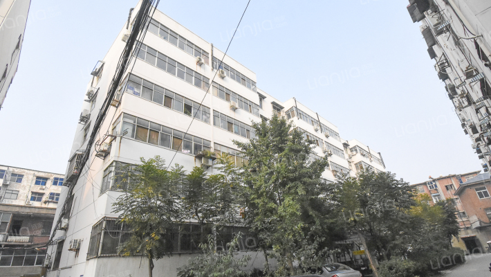 铁路工务段家属院外景图