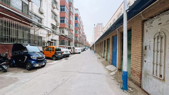 人大宿舍外景图