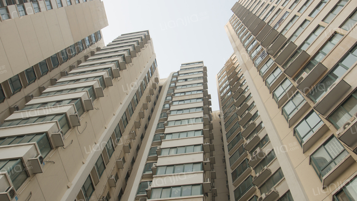 西贵小区外景图