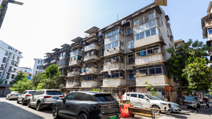 东兴小区外景图