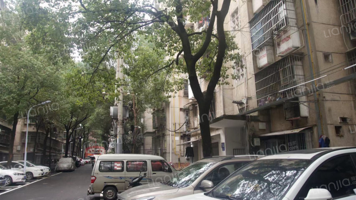 铁建小区外景图