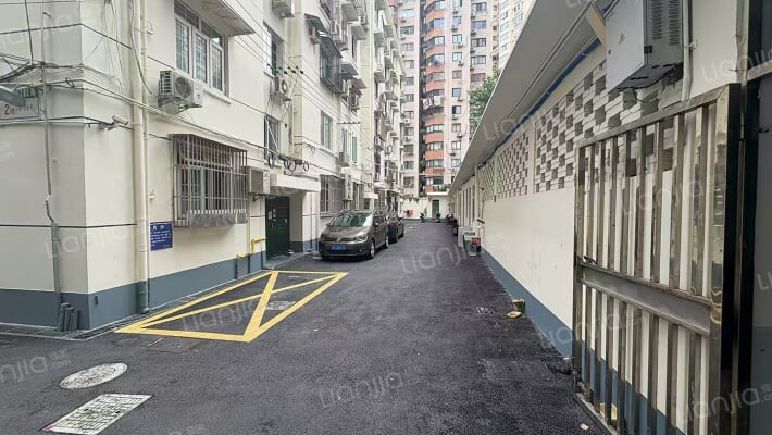 南丹公寓外景图