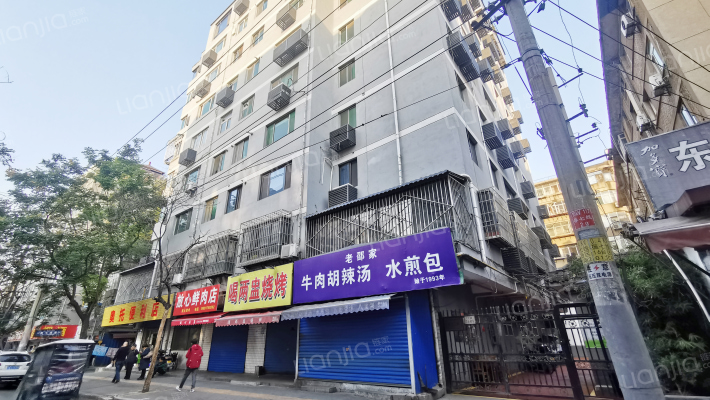 皇冠公寓外景图