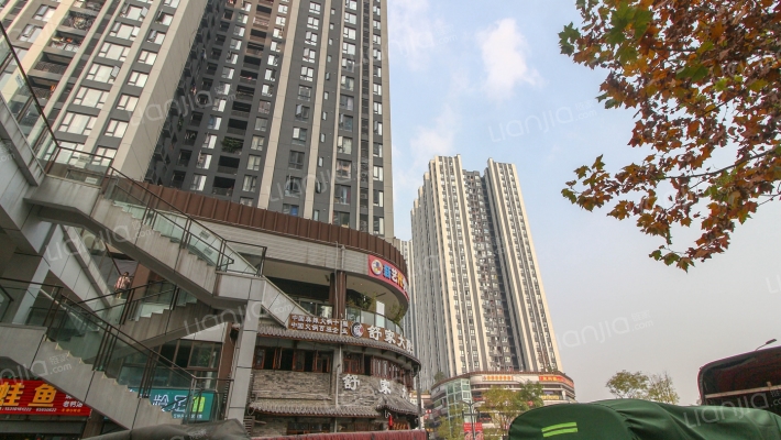 龙湖U城八组团外景图