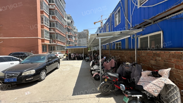 苑南大厦外景图