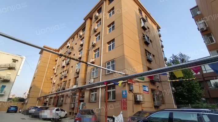 工程技术学院宿舍外景图