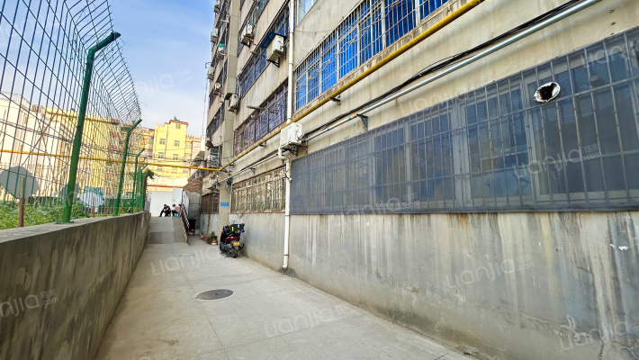 环保家属院外景图