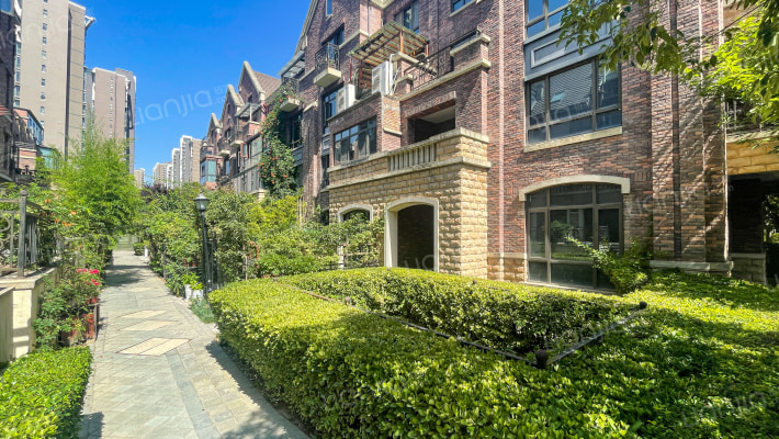 丈八三路5号绿地别墅区外景图