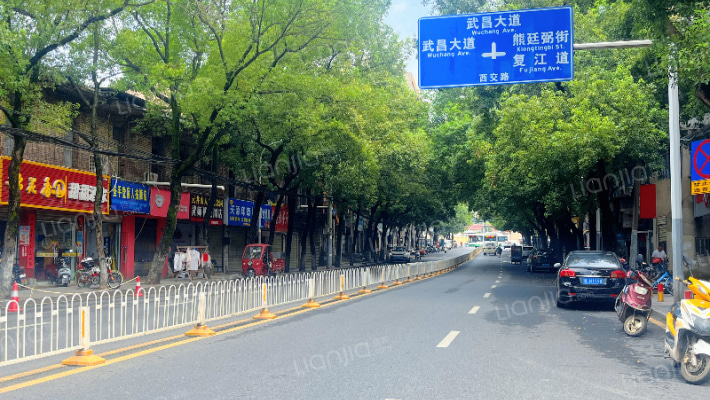 兴新街客运里外景图