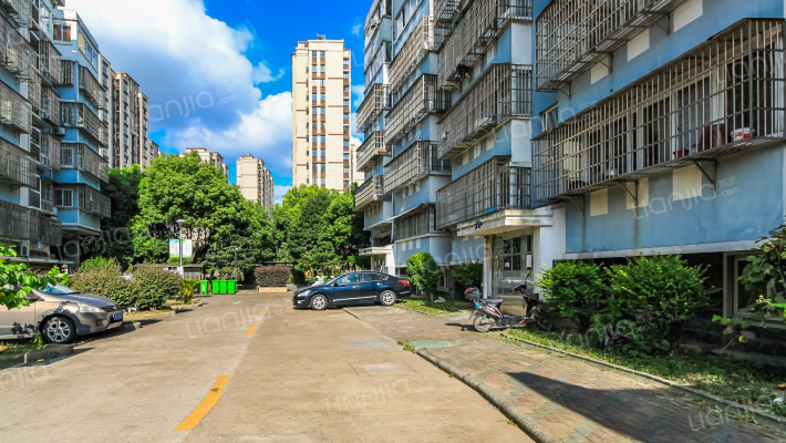 桥弄新村外景图