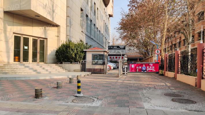 银都大厦外景图