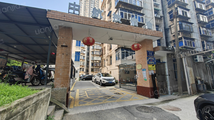 中航新村外景图