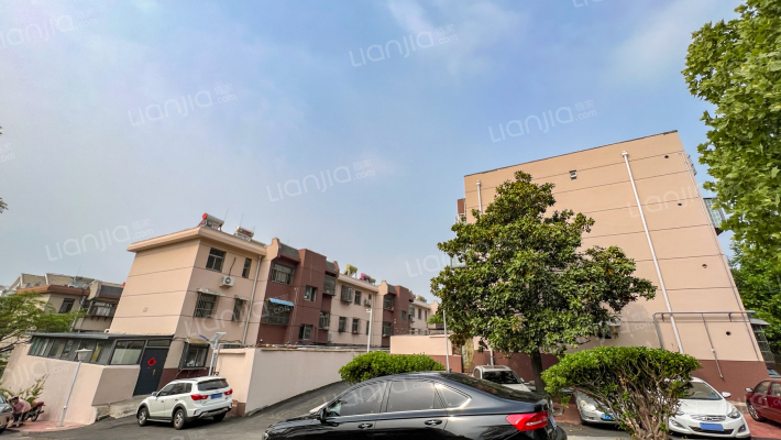 人口学校宿舍外景图