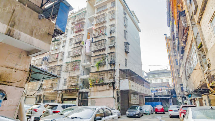 水南街劳动路口67号外景图