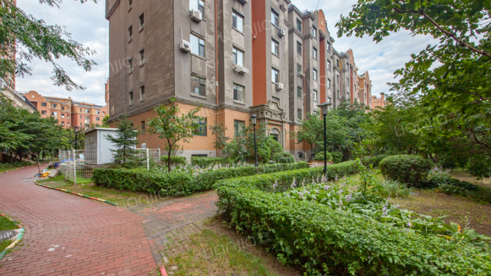 中海凯旋门外景图