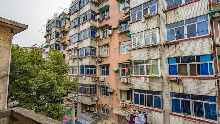 百货新村外景图