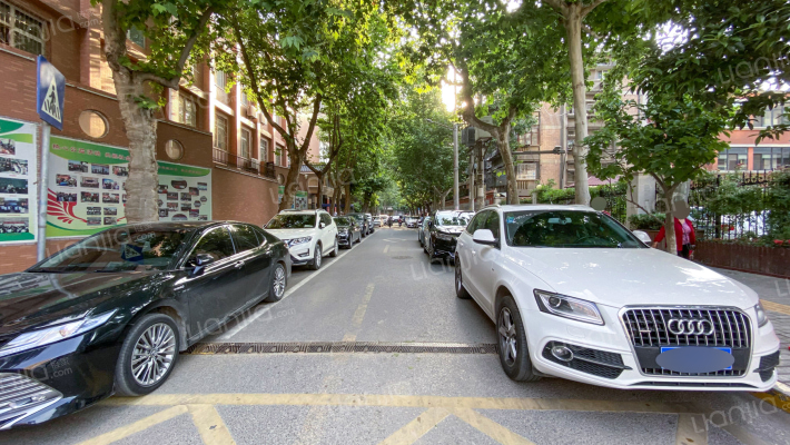 庆安高级中学家属院外景图