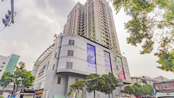 假日豪庭外景图