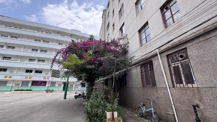 昆明高级技工学校外景图