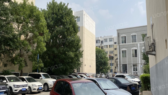 崇山公务员社区外景图