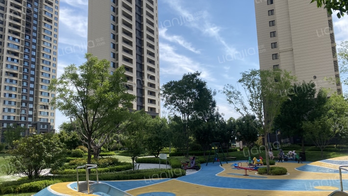 湖畔紫郡外景图