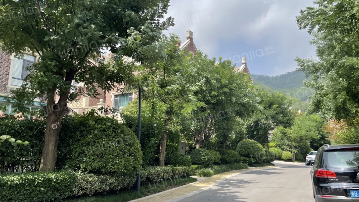 海信依云小镇塞纳外景图