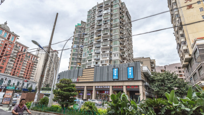 都市华庭外景图