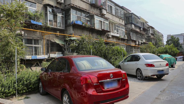 冯大里西楼外景图