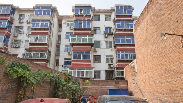 省四建小区外景图