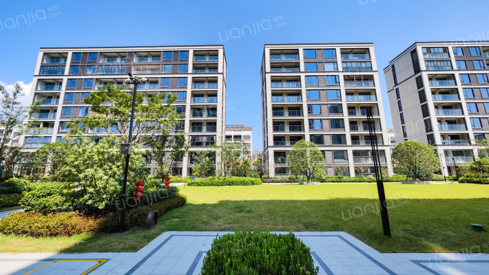 新邻里广场外景图