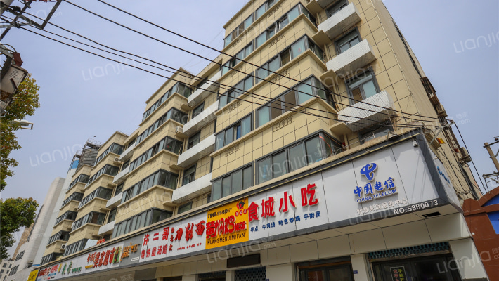 雪地公寓外景图