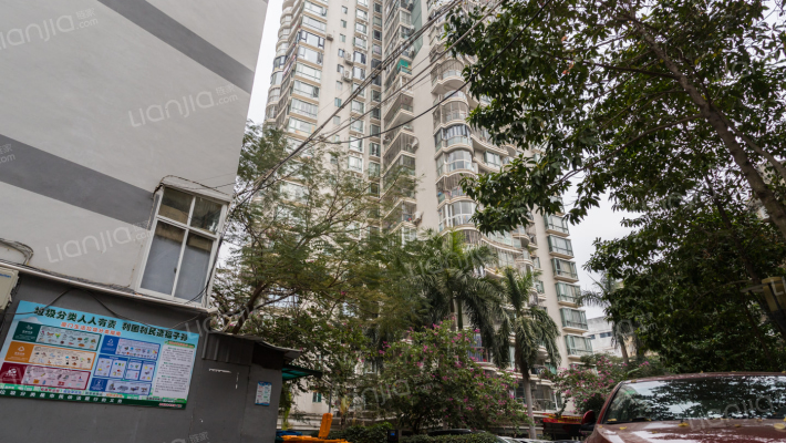 鸿图大厦外景图