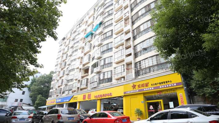 城宇大厦外景图