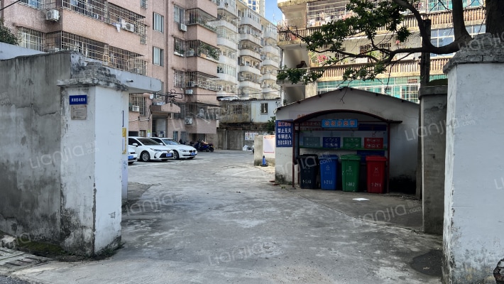 原兽医站宿舍外景图