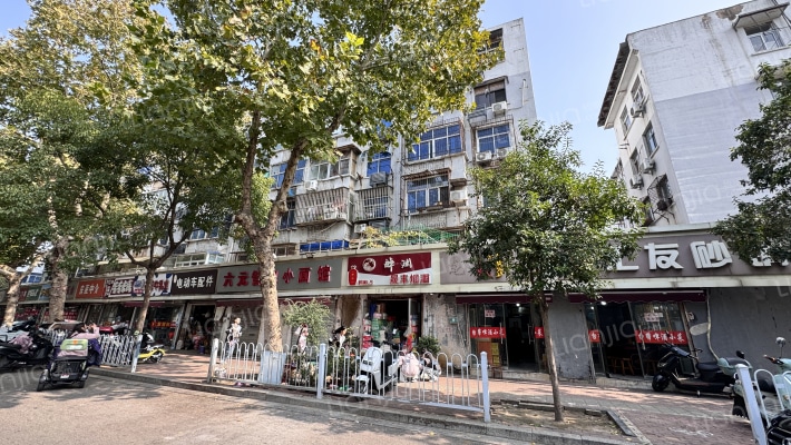 铁路宿舍外景图