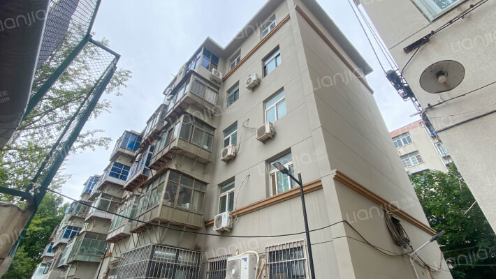 河南省省实验小学家属院外景图